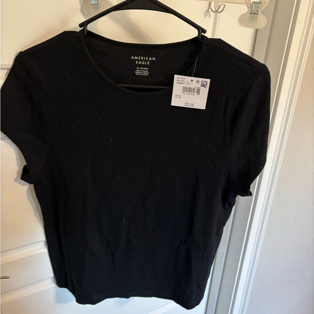 American Eagle Outfitters Black Short Sleeve Tee